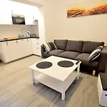 Funkcjonalny Apartament Victus Idealny Dla Rodzin By Noclegi Renters דירה